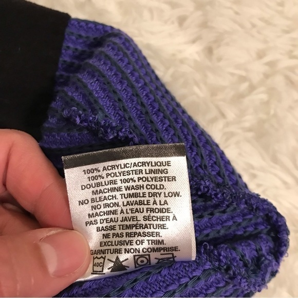 Women’s Bula winter hat. Knitted acrylic, purple. - Picture 5 of 5